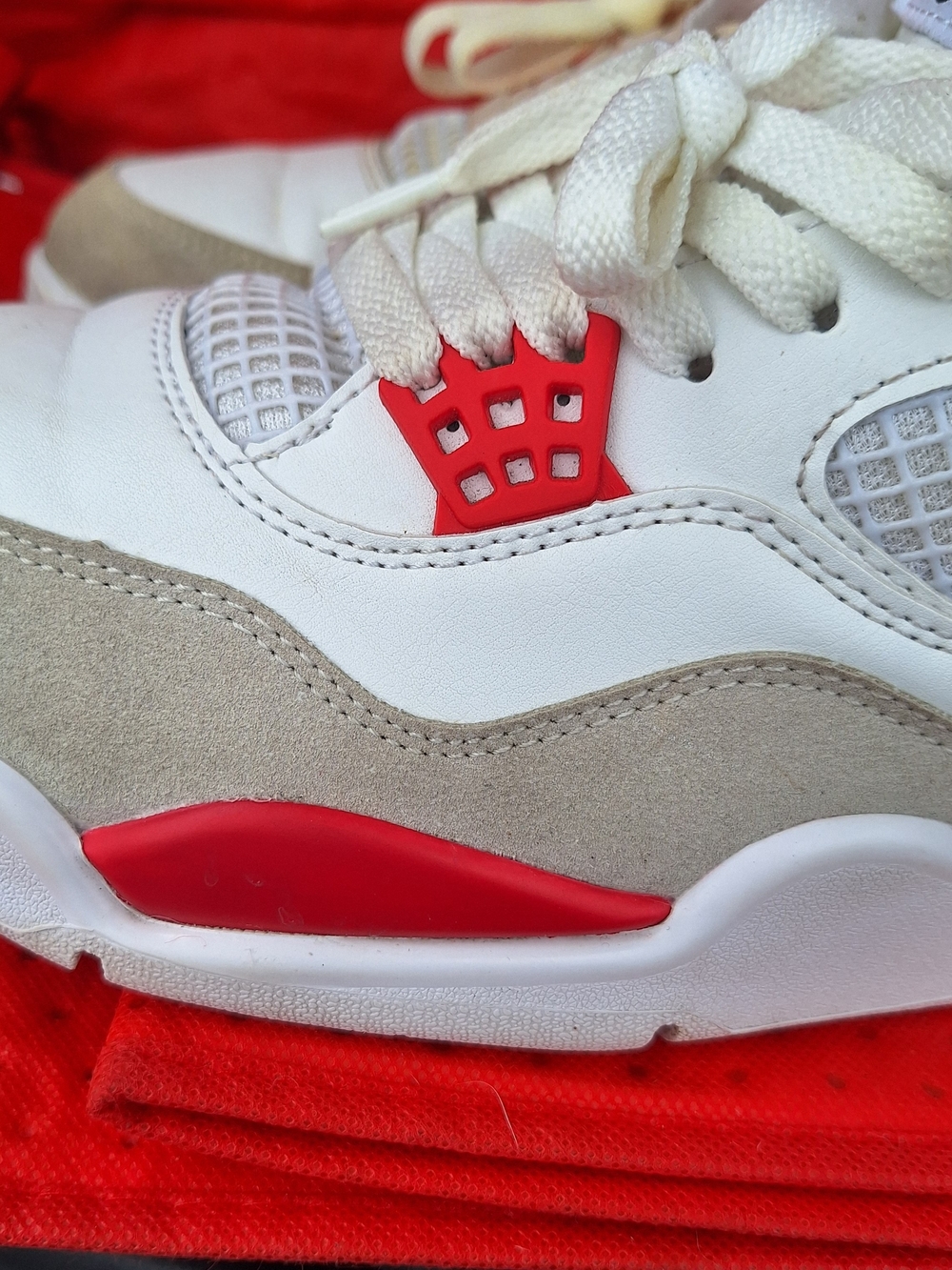 Nike SB Retro Jordan 4 SP 'Varsity Red' Friends & Family DR5415-106 Size 13 RARE - Picture 10 of 10